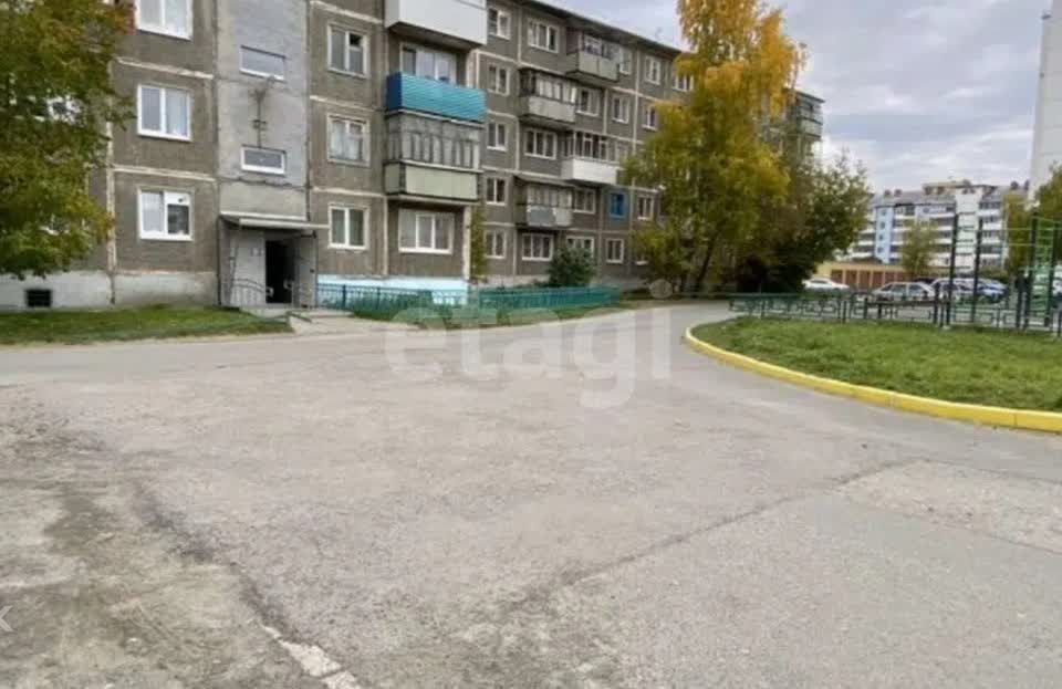 квартира г Тобольск мкр 4 35а Тобольский район фото 8