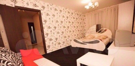 квартира г Тольятти р-н Автозаводский ул Фрунзе 25 фото 2