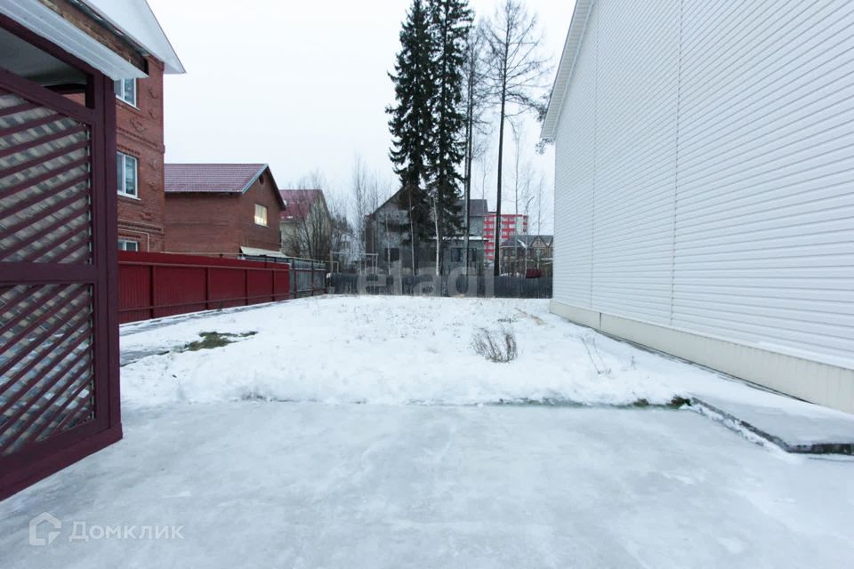 дом г Нягань городской округ Нягань, Городская площадь фото 4