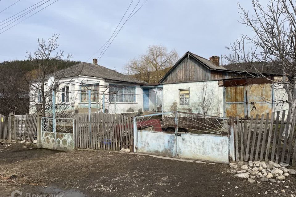 дом р-н Бахчисарайский с Голубинка ул Ленина 3 фото 3