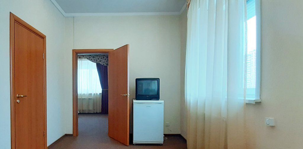 комната г Новосибирск р-н Калининский ул Тюленина 5 фото 6