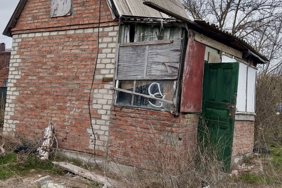 дом г Батайск городской округ Батайск, дачный посёлок Ягодка фото 2