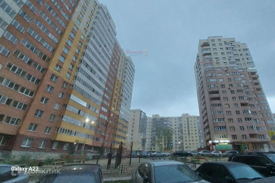 квартира г Екатеринбург ул Рощинская 44 Екатеринбург, муниципальное образование фото 1