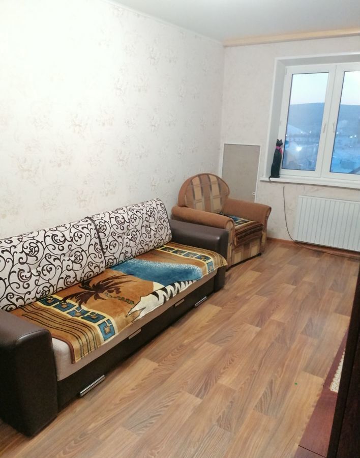 квартира г Усть-Катав Усть-Катавский г. о., 2-й мкр-н, 1 фото 2