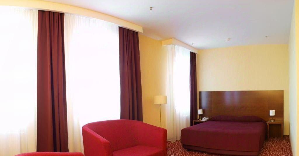 комната г Казань метро Площадь Тукая ул Петербургская 11 фото 3