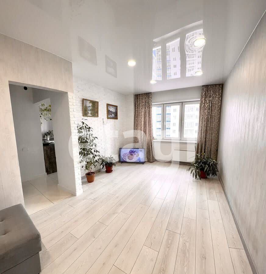 квартира г Красноярск р-н Свердловский наб Ярыгинская 5 фото 1