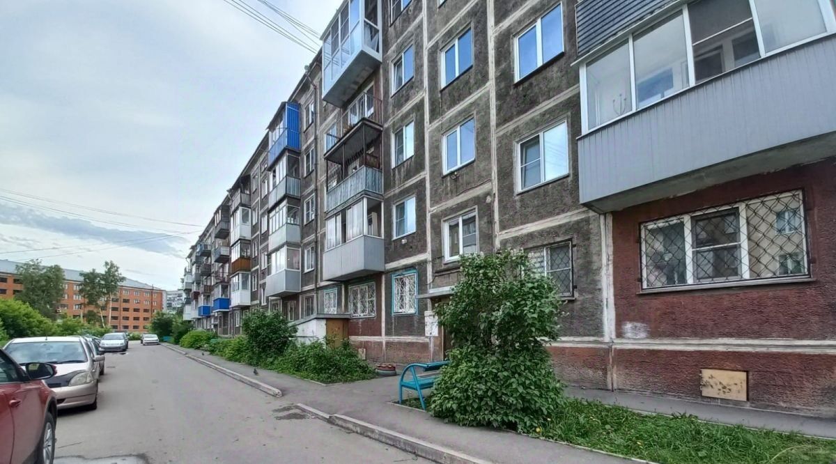 квартира г Новокузнецк р-н Центральный ул Кузнецова 27 фото 11