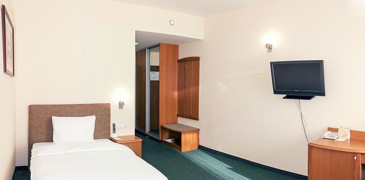 комната г Красноярск р-н Центральный ул Красной Армии 16а фото 1