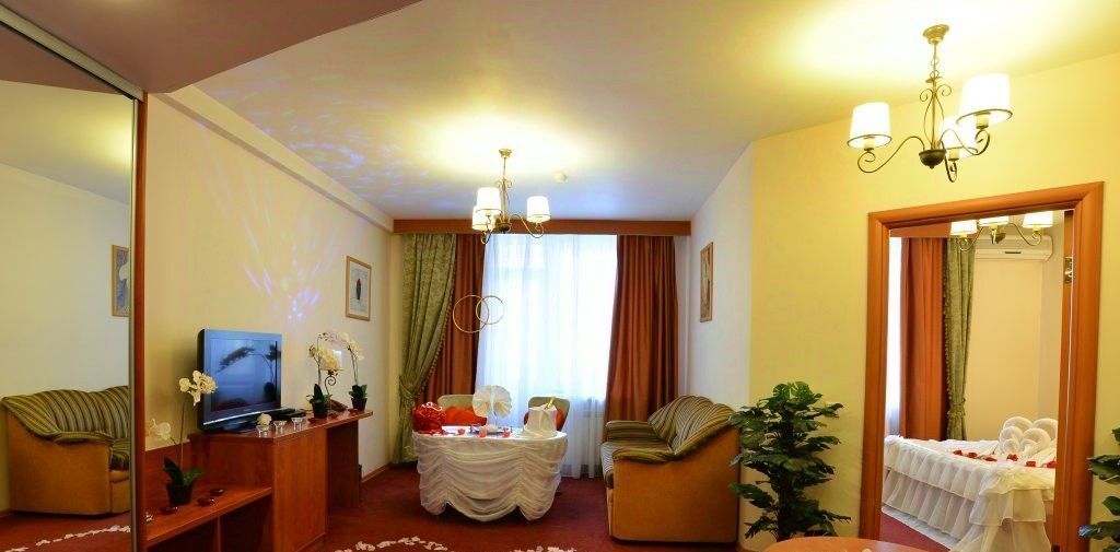 комната г Екатеринбург Геологическая ул Радищева 33 фото 3