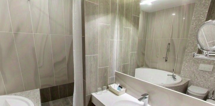 комната г Набережные Челны р-н Автозаводский 30-й комплекс 18 фото 8