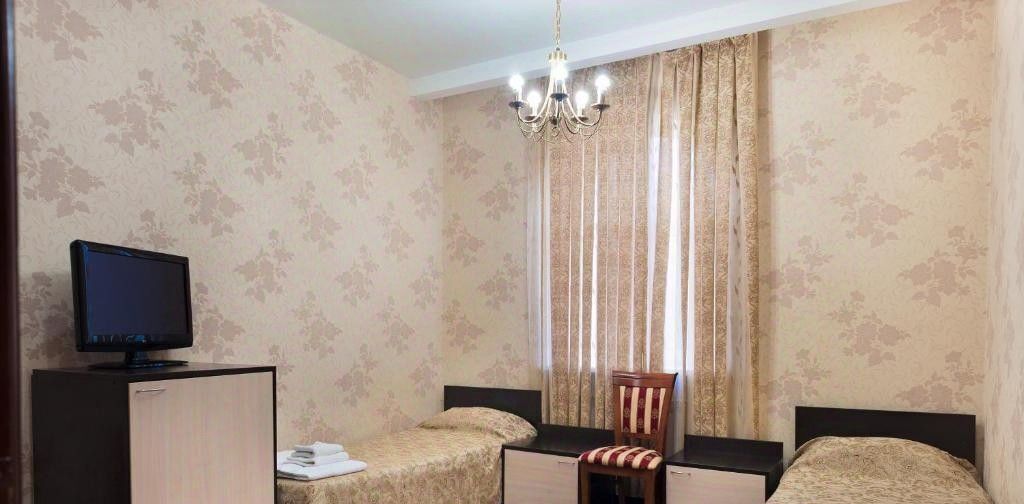 комната г Волгоград р-н Дзержинский пр-кт Маршала Жукова 73 фото 1