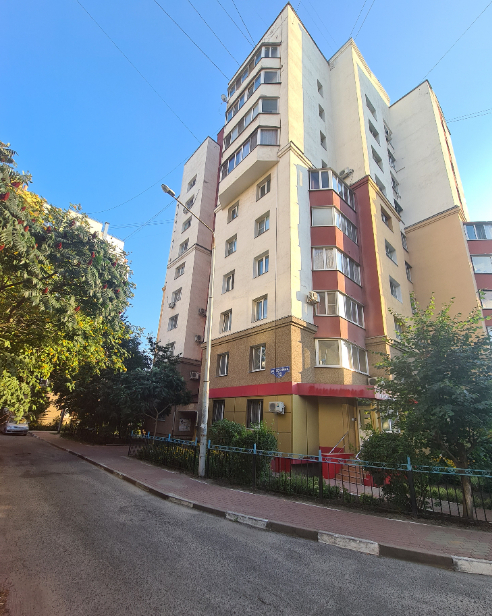 квартира г Белгород Западный ул Есенина 32 фото 1