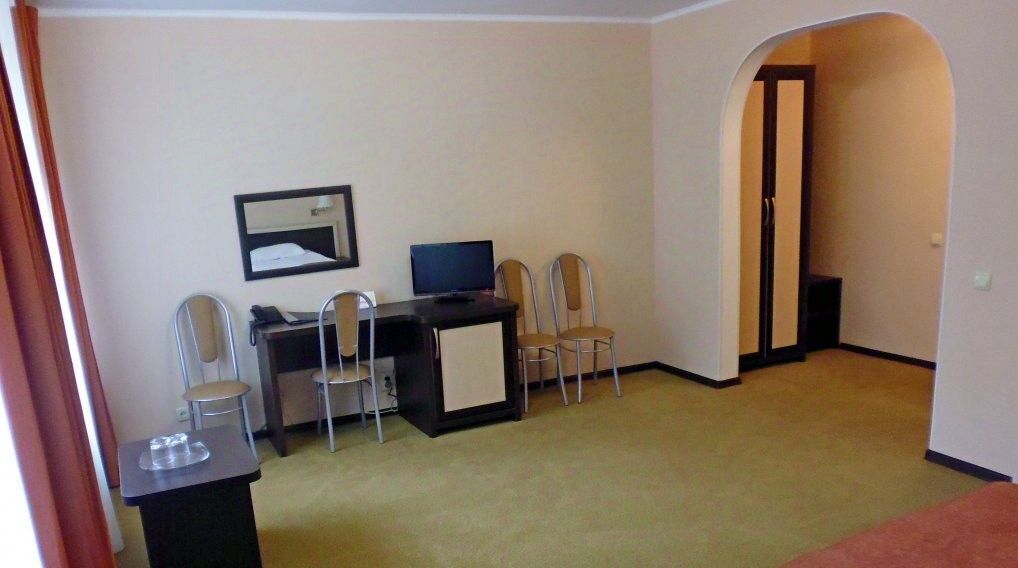 комната г Тверь р-н Центральный ул Коминтерна 47/102 фото 3