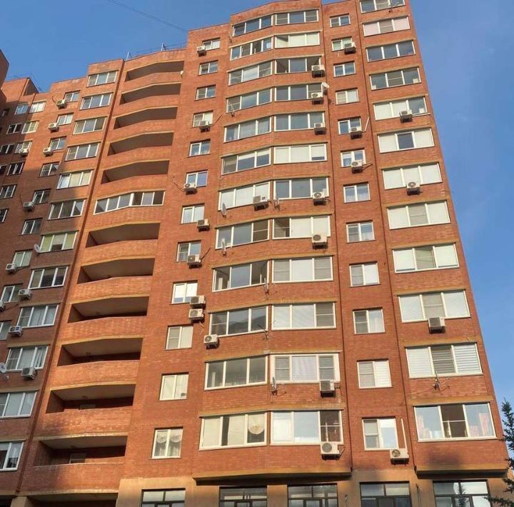 квартира г Тольятти р-н Автозаводский ул Маршала Жукова 2 фото 1