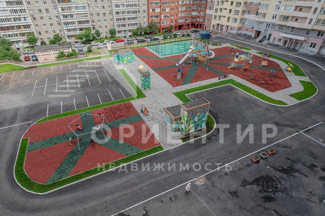 квартира г Екатеринбург р-н Чкаловский ул 8 Марта 194 фото 2