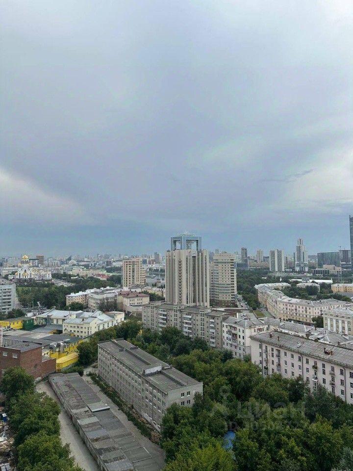 квартира г Екатеринбург р-н Железнодорожный ул Азина 31 фото 26