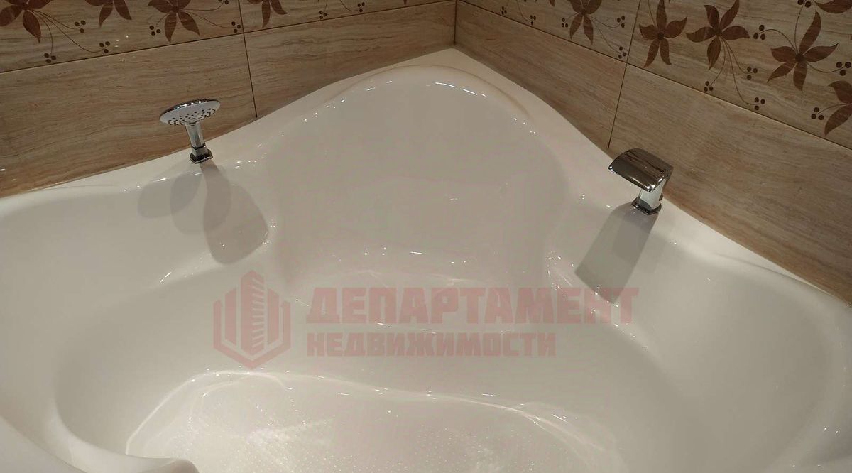 квартира г Астрахань р-н Кировский ул Бориса Алексеева 61к/1 фото 16