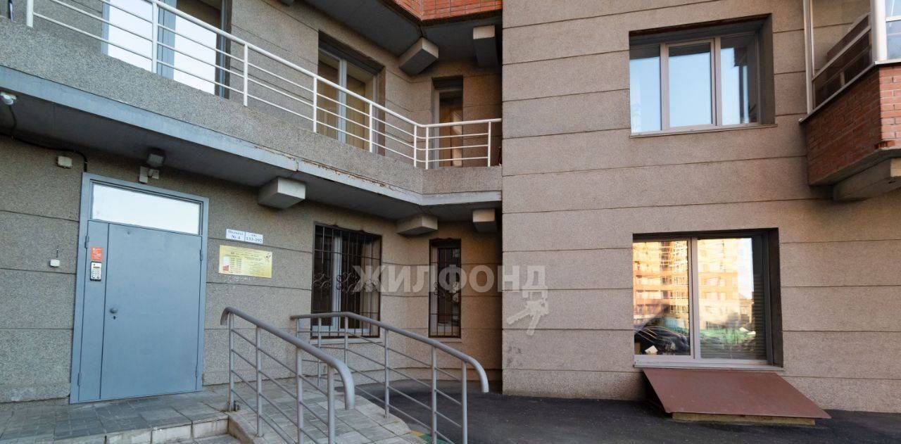 квартира г Новосибирск Золотая Нива ул Есенина 67 фото 25
