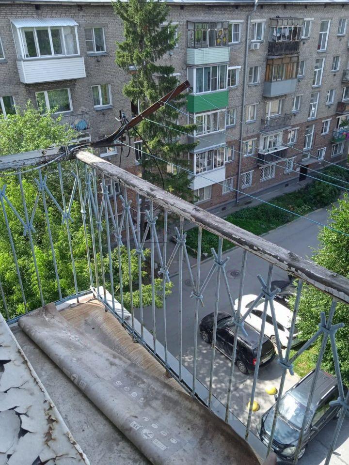 квартира г Новосибирск р-н Дзержинский ул Авиастроителей 1/2 фото 5