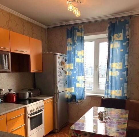 р-н Орджоникидзевский пр-кт Шахтеров 32а фото