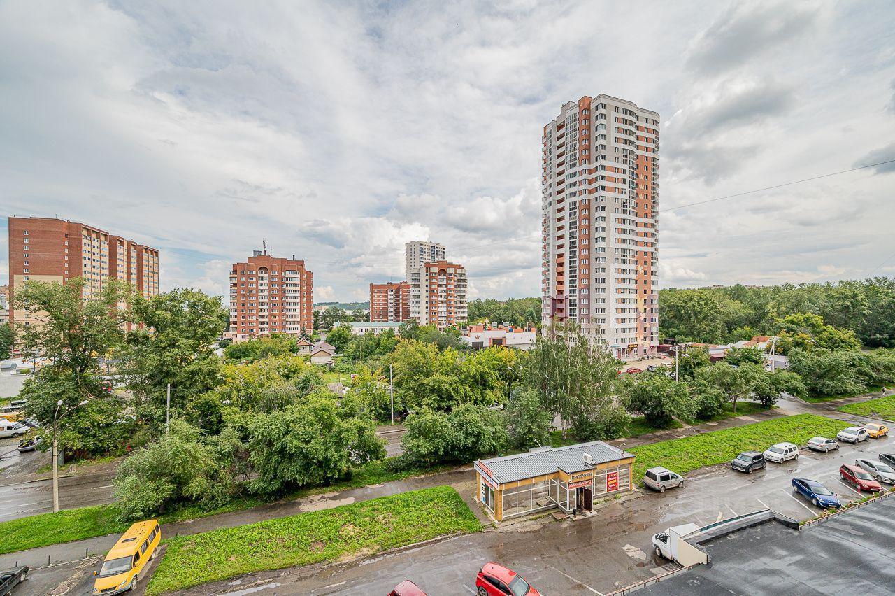 квартира г Екатеринбург р-н Чкаловский ул Патриса Лумумбы 38 фото 2