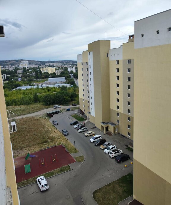 квартира г Саратов р-н Заводской ул им Николая Чихарева 10б фото 17