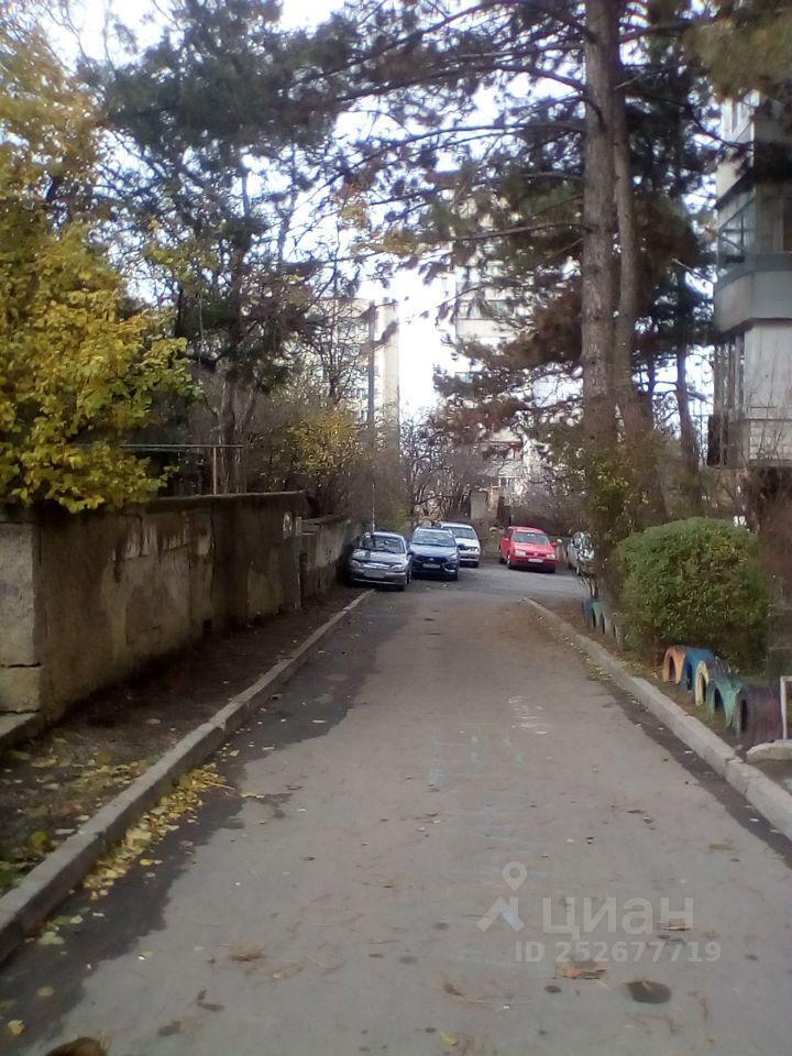 квартира г Симферополь пгт Грэсовский ул Большевика Попова 8 фото 8