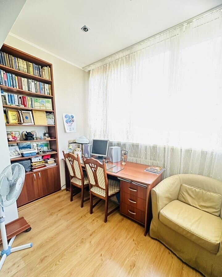 квартира г Астрахань р-н Советский ул Адмирала Нахимова 52к/1 фото 5