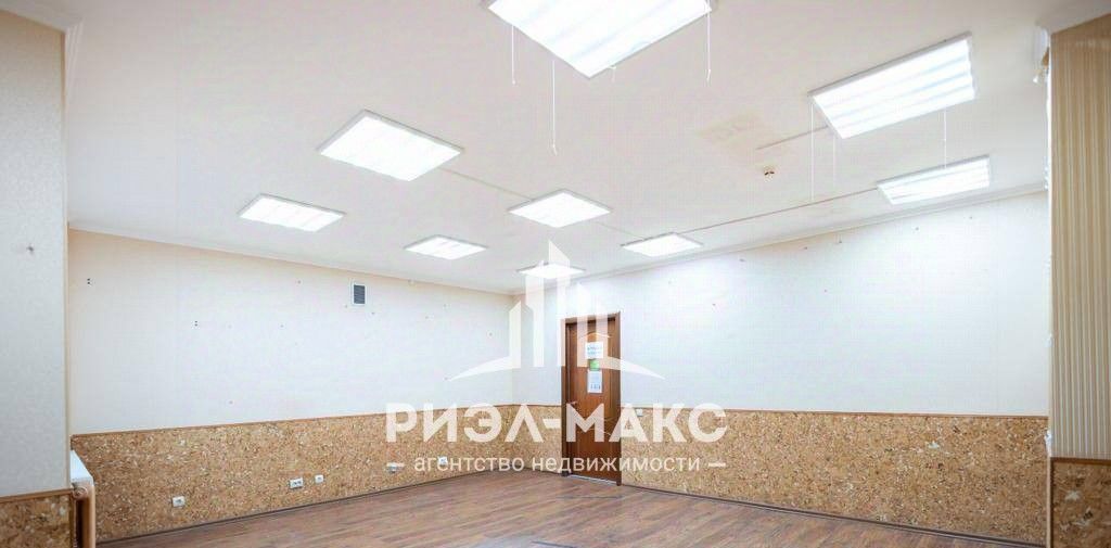 свободного назначения г Брянск р-н Советский ул Крахмалева 35 фото 4