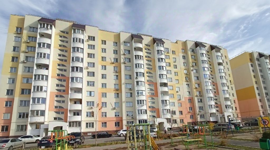 квартира г Саратов р-н Кировский ул им Кузнецова Н.В. 9 фото 1