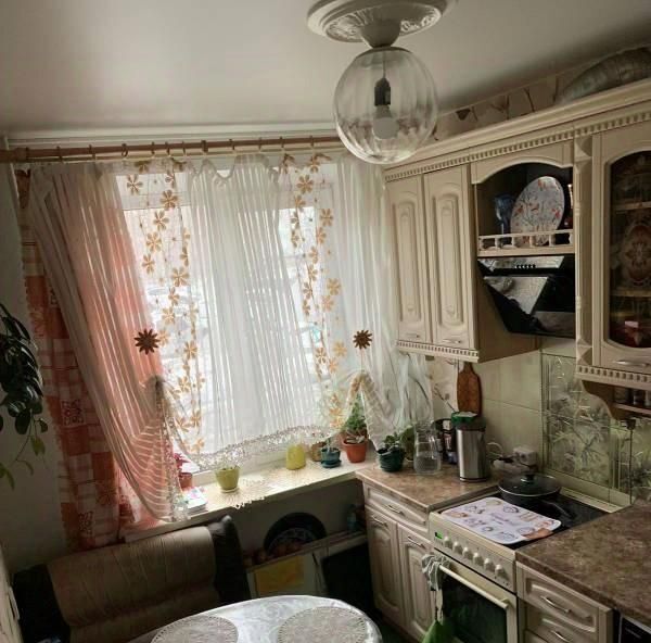 квартира г Новокузнецк р-н Орджоникидзевский ул Зорге 48 фото 1