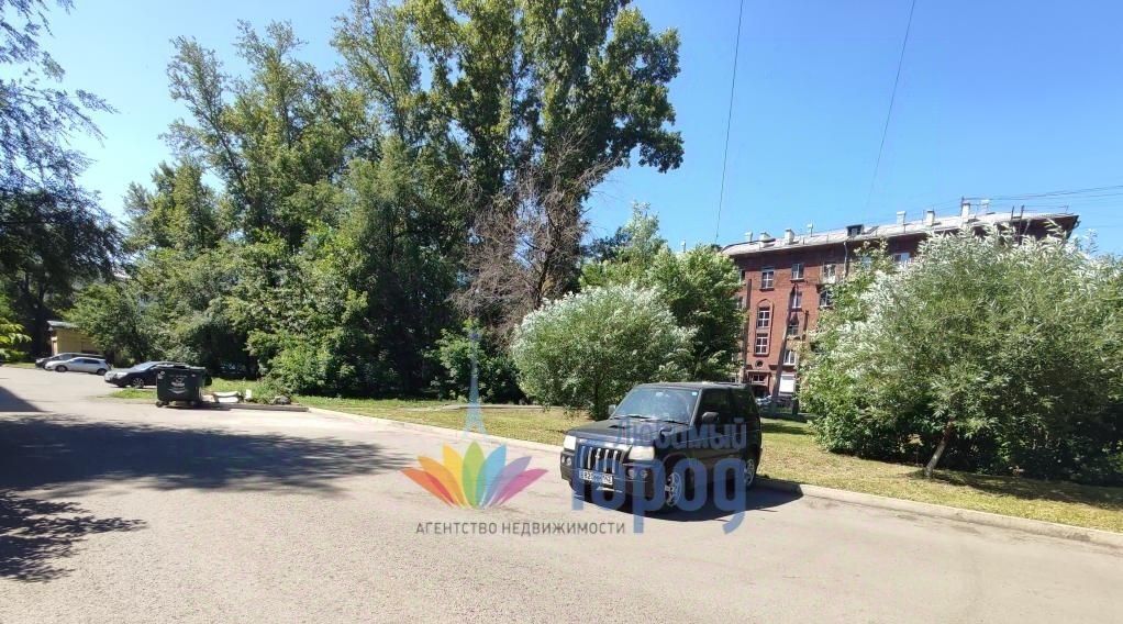 квартира г Новокузнецк р-н Центральный ул Ушинского 4а фото 7
