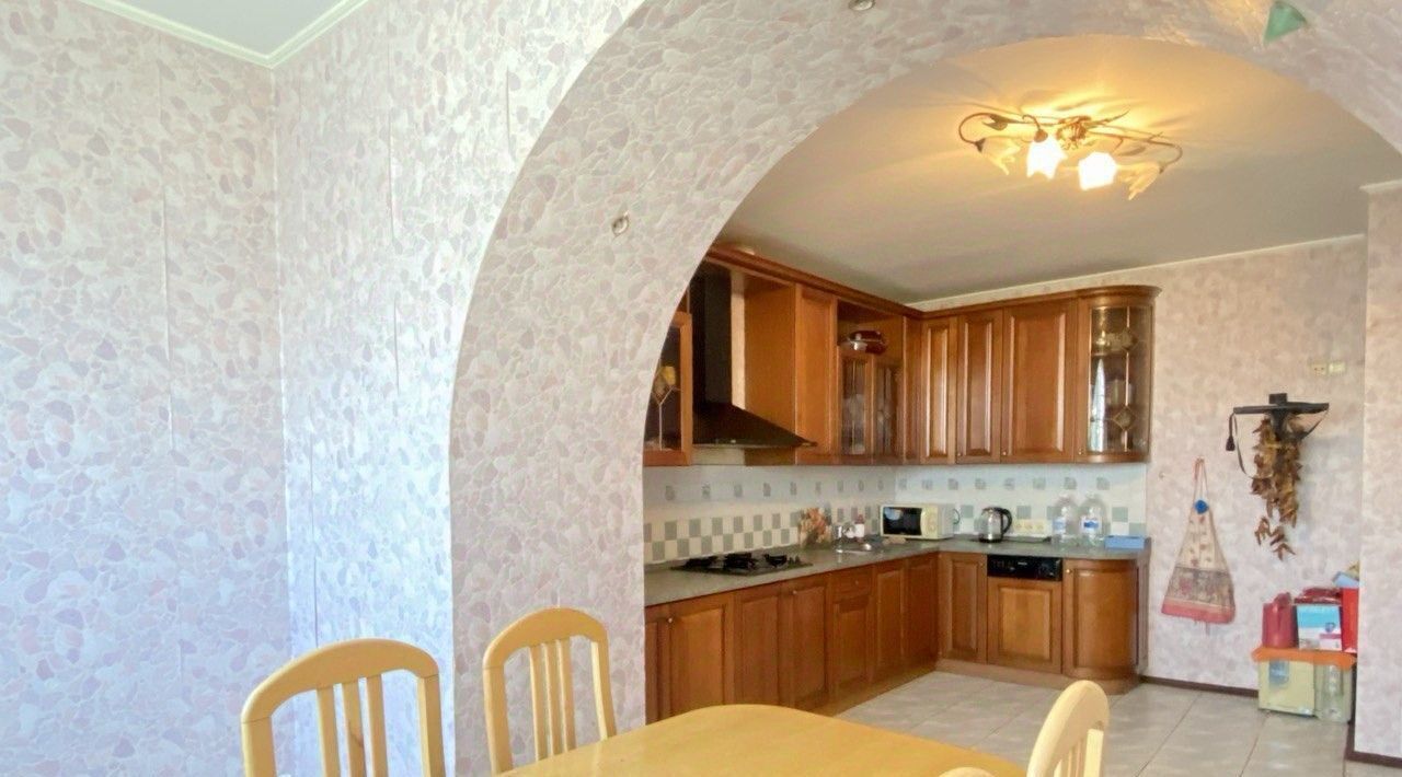 квартира г Волгоград р-н Советский ул им. Льва Толстого 5а фото 2