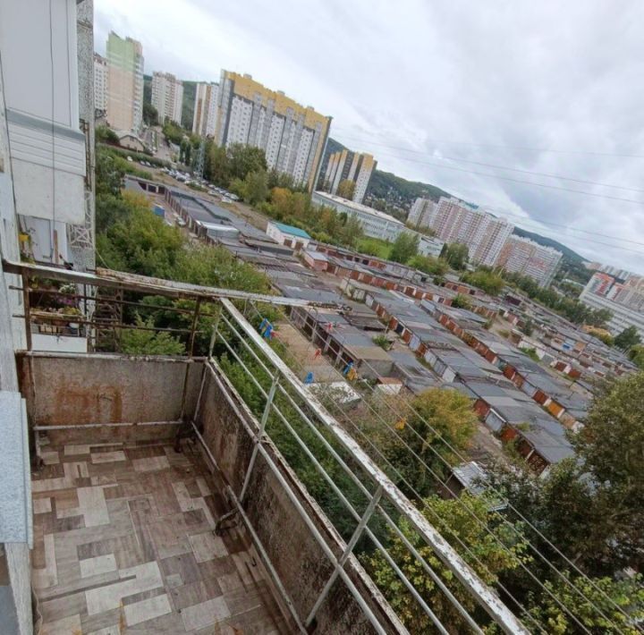 квартира г Красноярск р-н Октябрьский ул Забобонова 8 фото 14