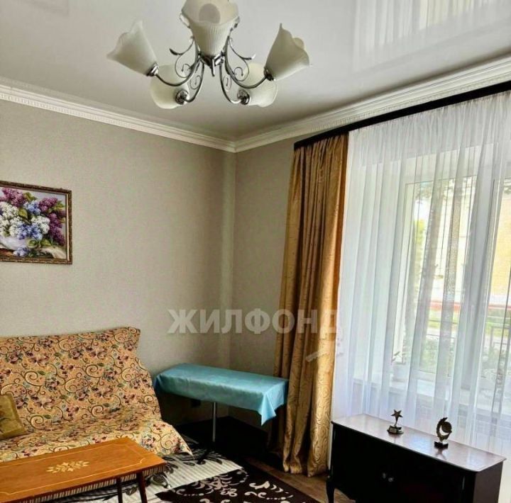 квартира г Северск ул Первомайская 10 фото 1