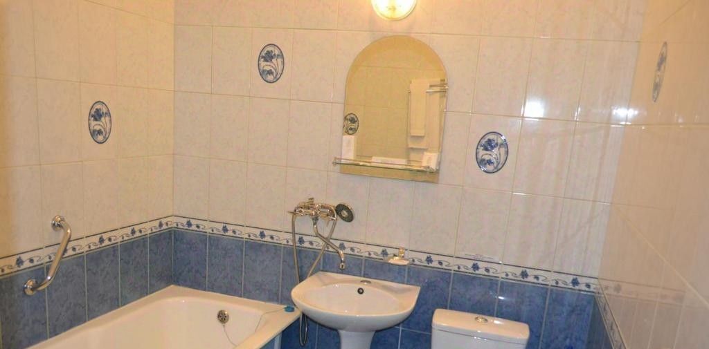 комната г Владивосток р-н Первореченский ул Гамарника 1 фото 2