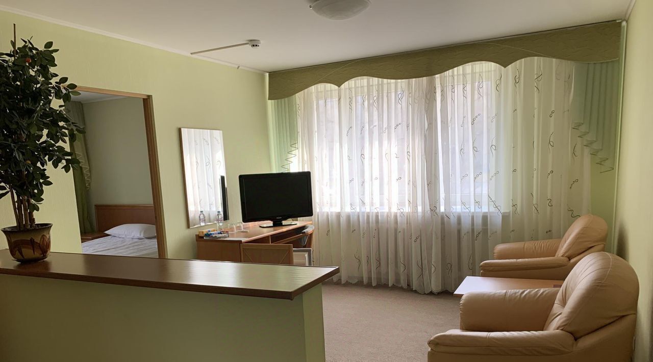 комната г Тольятти р-н Автозаводский ул Юбилейная 6 фото 5