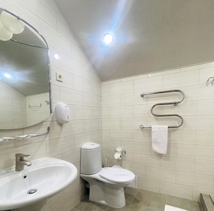 комната г Тольятти р-н Центральный ш Автозаводское 19 фото 3