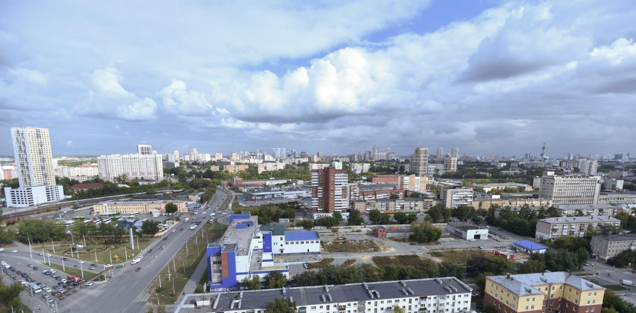 квартира г Екатеринбург Уральская ул Азина 22/7 фото 2