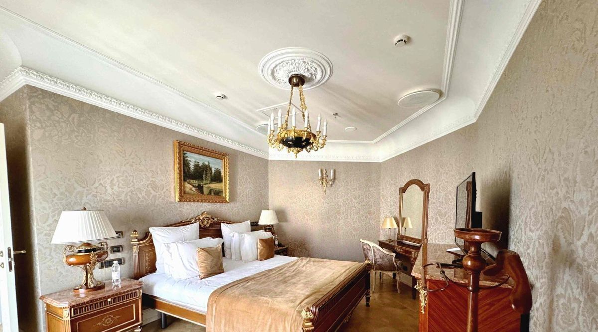 комната г Санкт-Петербург метро Адмиралтейская наб Реки Мойки 59 фото 1