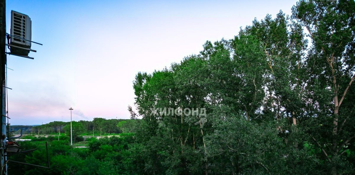 квартира г Новокузнецк р-н Центральный ул Транспортная 125 фото 8