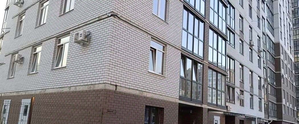 квартира г Волгоград р-н Дзержинский б-р 30-летия Победы 32 фото 2