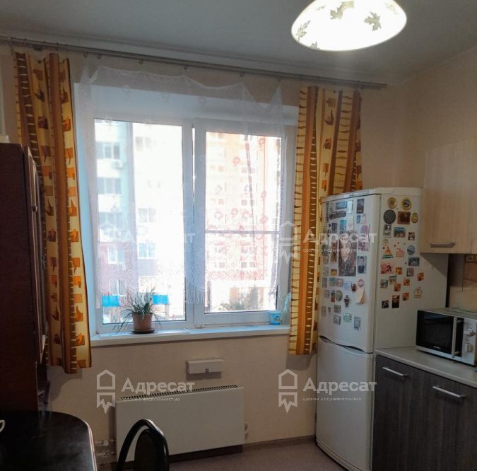 квартира г Волгоград р-н Советский ул им. академика Комарова 74 фото 1