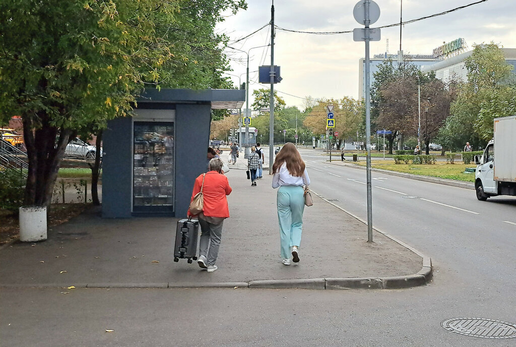 торговое помещение г Москва метро Сходненская б-р Яна Райниса 2к/1 фото 4