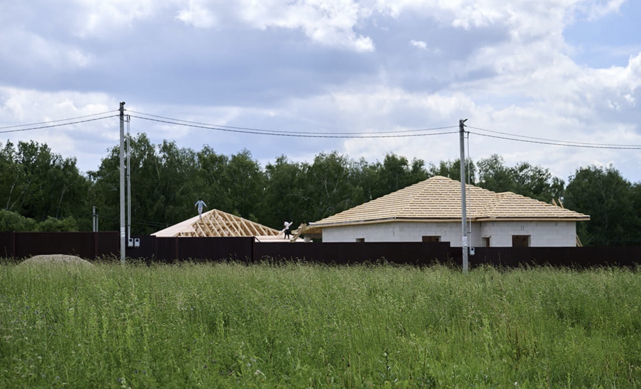 земля городской округ Чехов 9772 км, коттеджный пос. Черешневый лес, Симферопольское шоссе фото 1