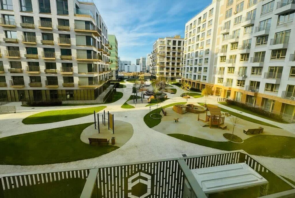 квартира г Барнаул р-н Индустриальный ул Сергея Семенова 27/2 фото 3