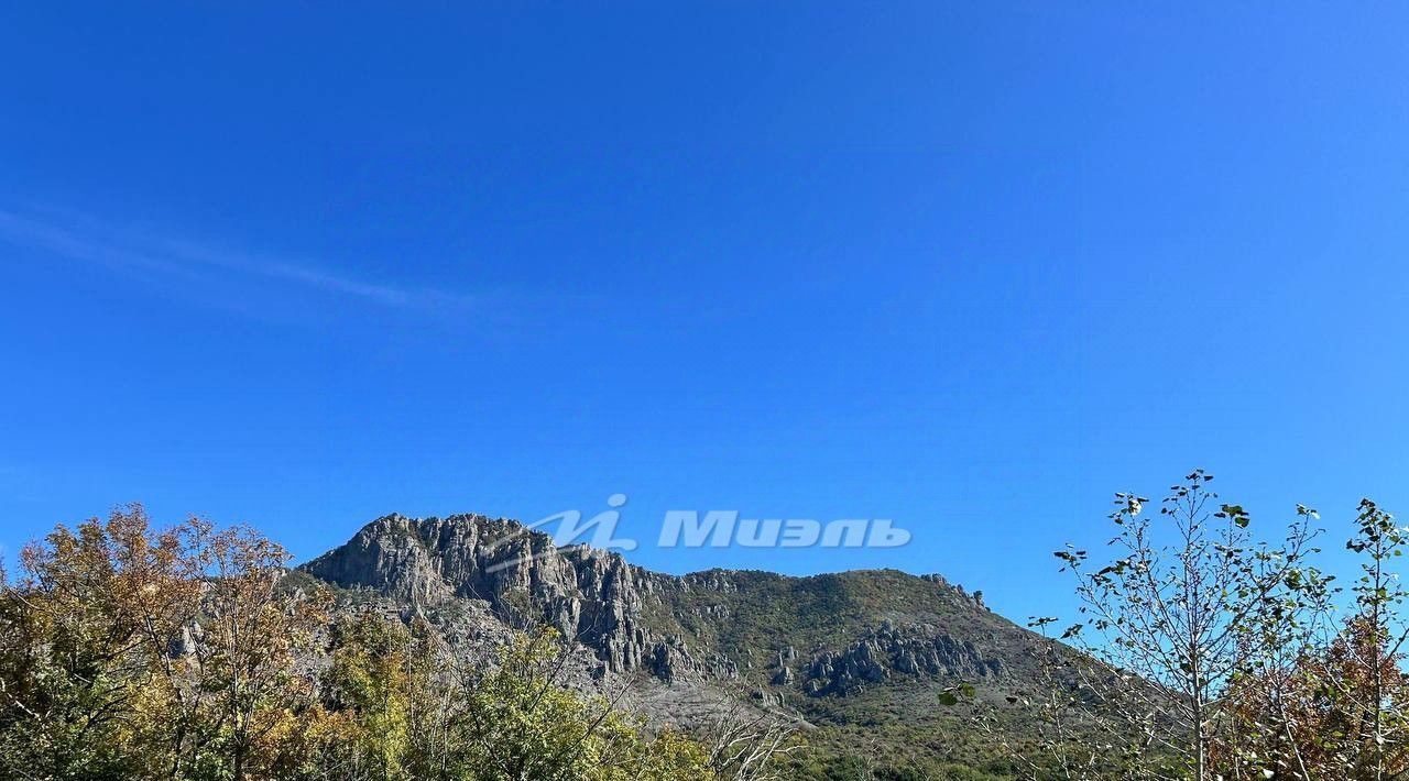 офис г Алушта с Лучистое ул Гостиная фото 17