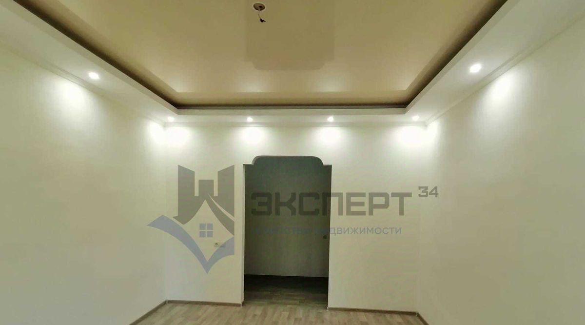 квартира г Волгоград р-н Советский ул Юрьевская 4 фото 2