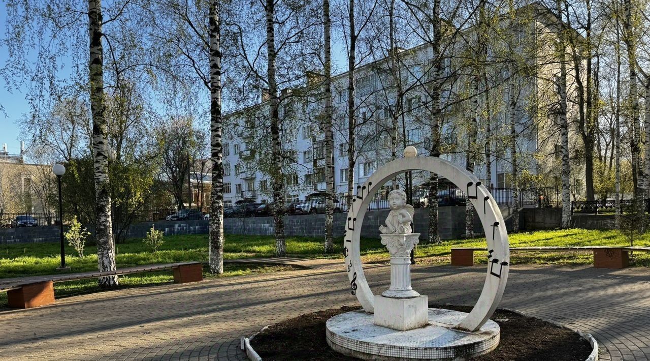 квартира г Киров р-н Ленинский ул Дерендяева 44 фото 1