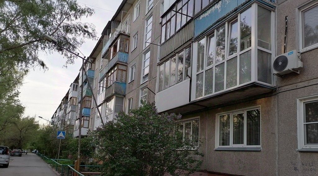 квартира г Омск р-н Центральный ул Багратиона 21г пос. Амурский фото 11